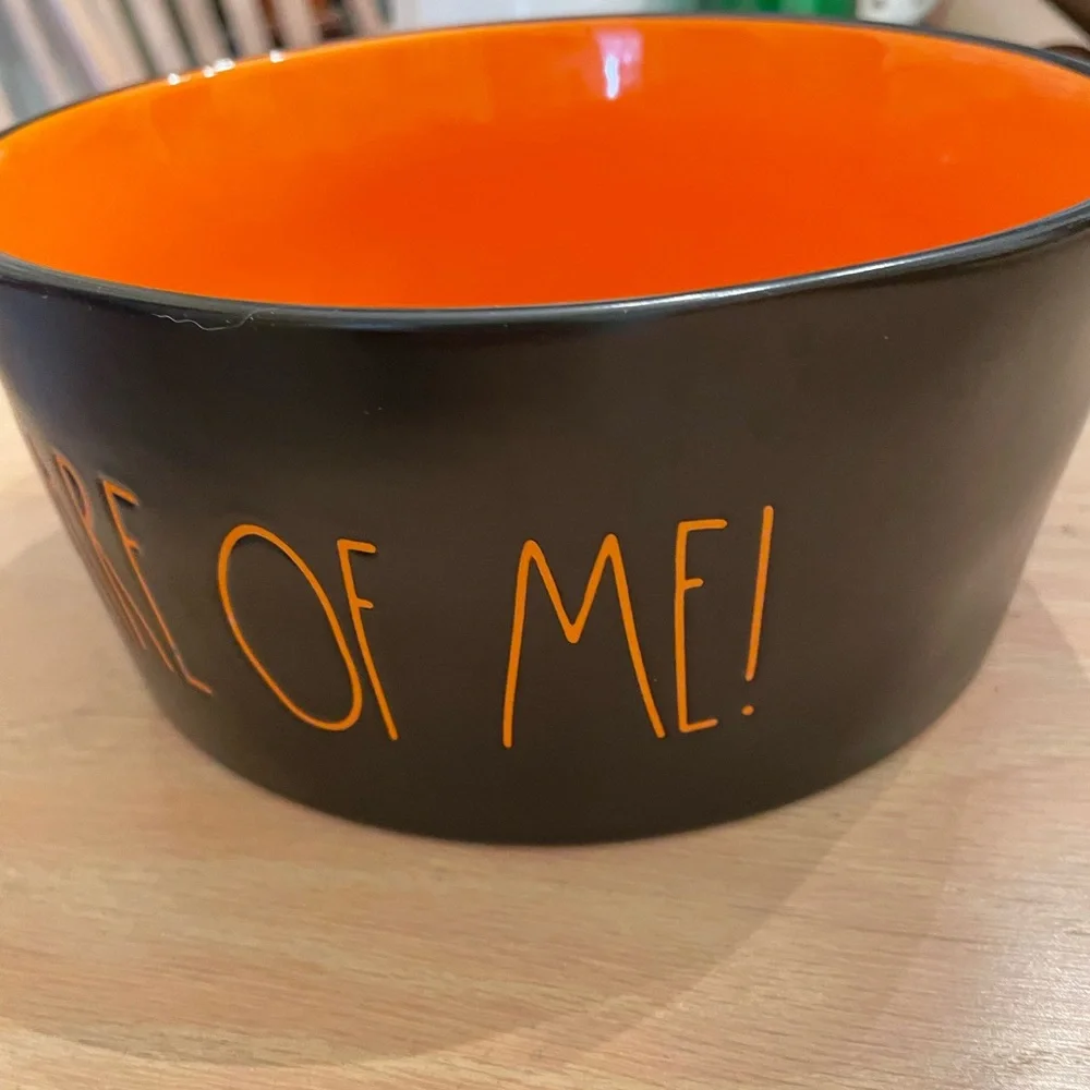 Rae Dunn “Beware Of Me”dog/cat bowl-Halloween.Brand new. Collectors item